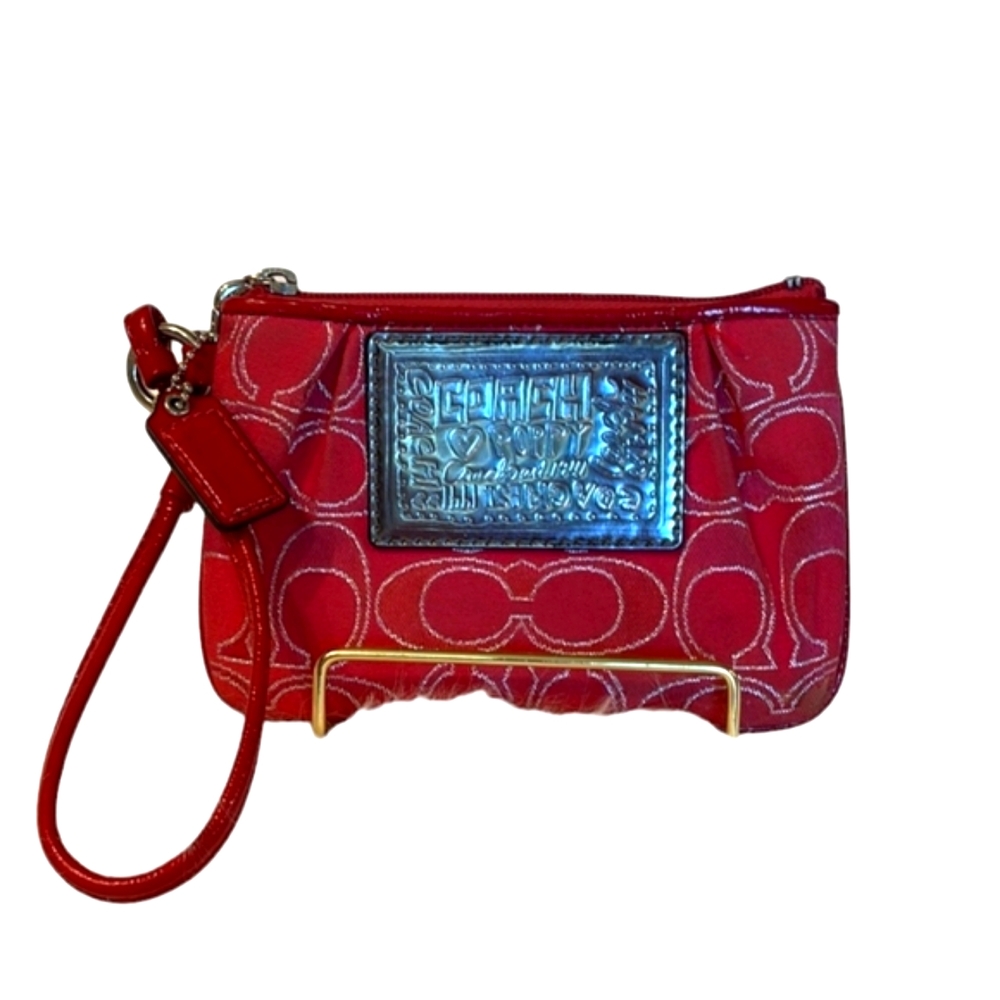 COACH POPPY WRISTLET EUC